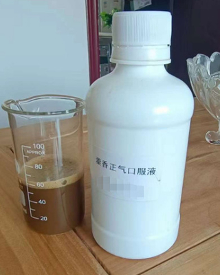De mondelinge (ageratum-Vloeibare) Vloeistof van Huoxiang Zhengqi van de Oplossingsgeneeskunde om Hitteberoerte in Vee 250ml te verhinderen